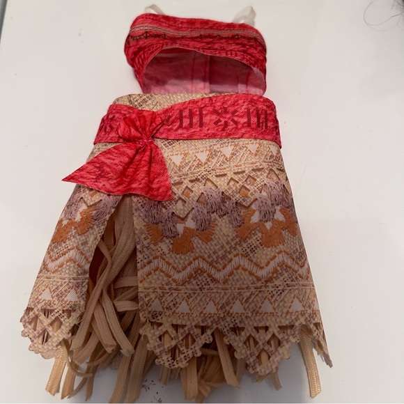 Disney Princess 14” singing/talking Moana Toddler Doll  with light up necklace - Picture 7 of 12